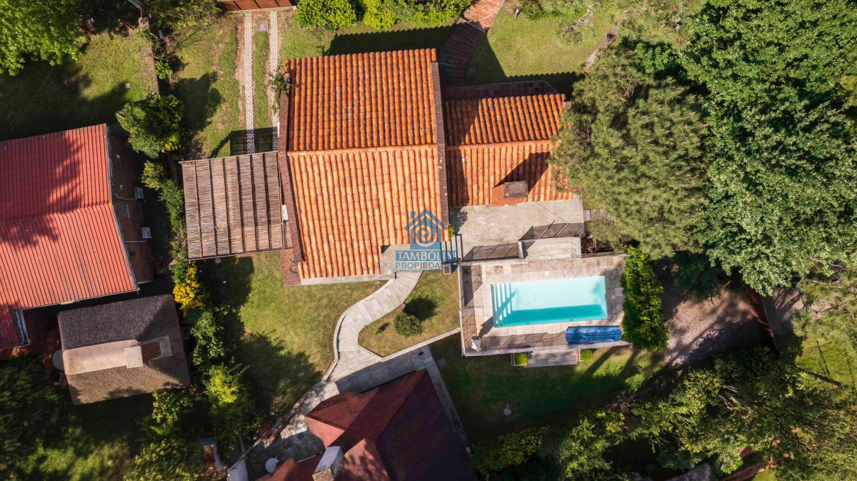 Casa ID.602 - Casa en venta 4 dormitorios - Pinares Piscina Climatizada.