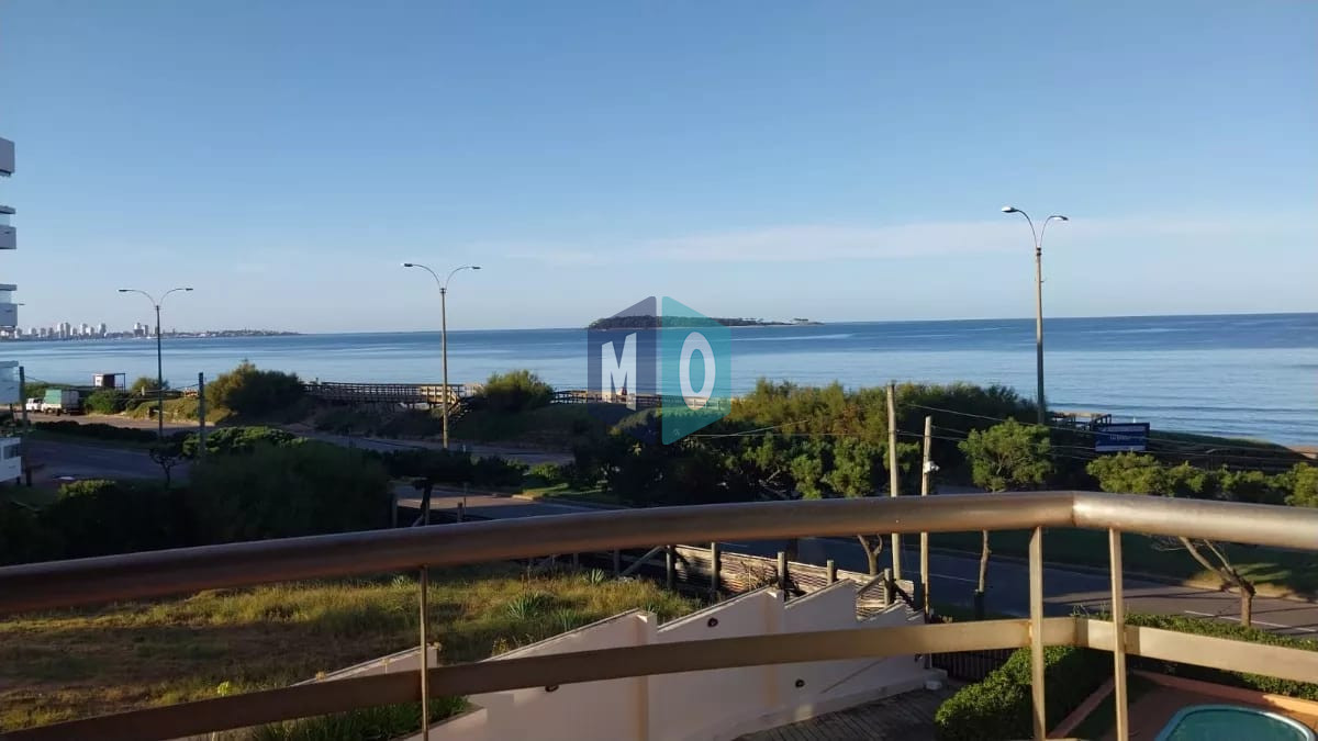 Apartamento ID.842 - Apartamento Reciclado En Venta, Playa Mansa Punta Del Este.