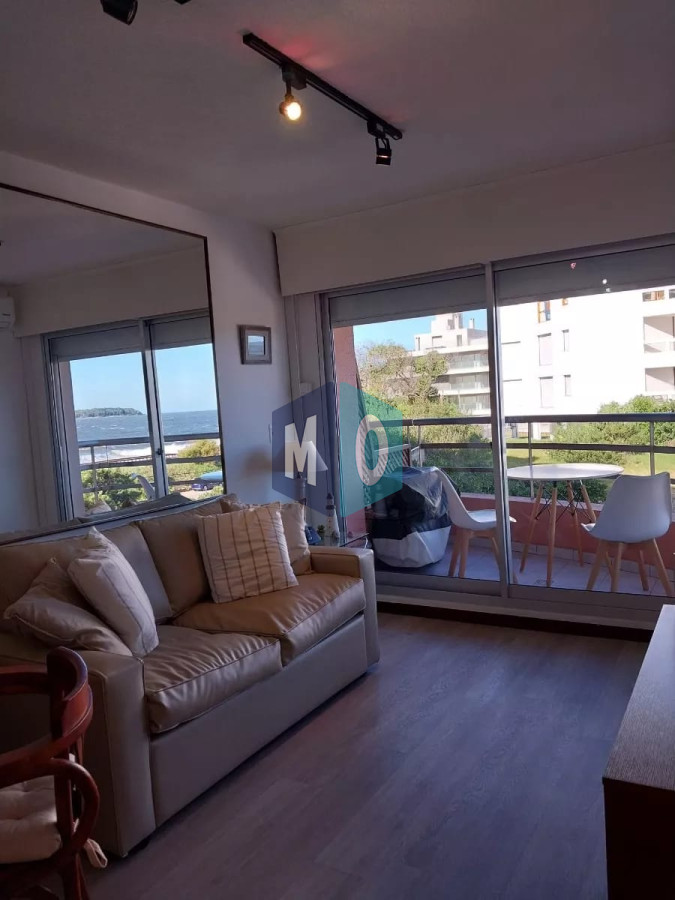 Apartamento ID.842 - Apartamento Reciclado En Venta, Playa Mansa Punta Del Este.