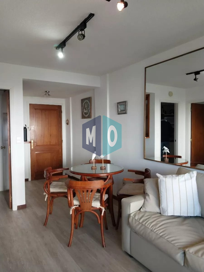 Apartamento ID.842 - Apartamento Reciclado En Venta, Playa Mansa Punta Del Este.