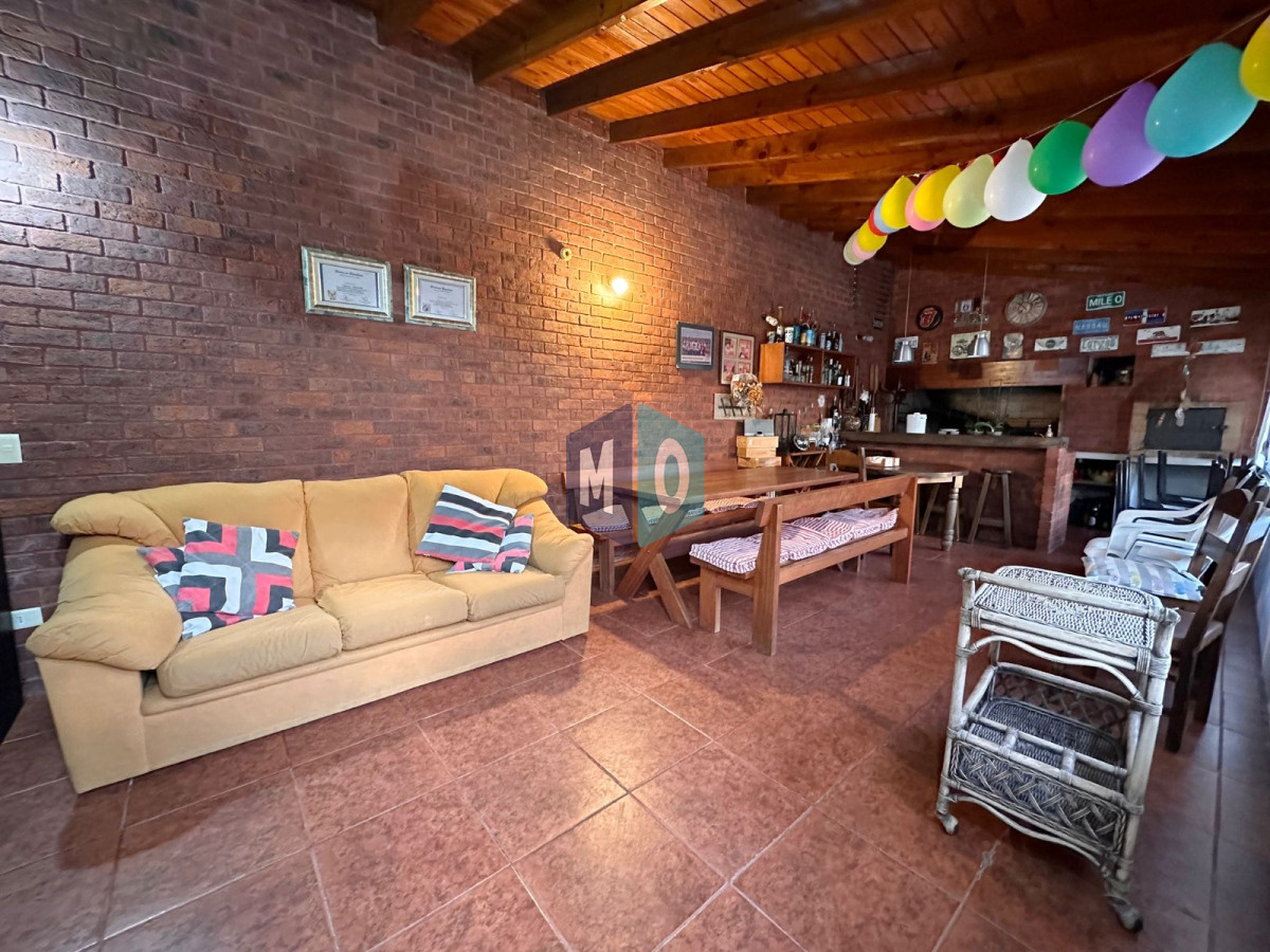 Casa ID.909 - Casa en venta Playa Mansa - 4 dormitorios Parada 19.