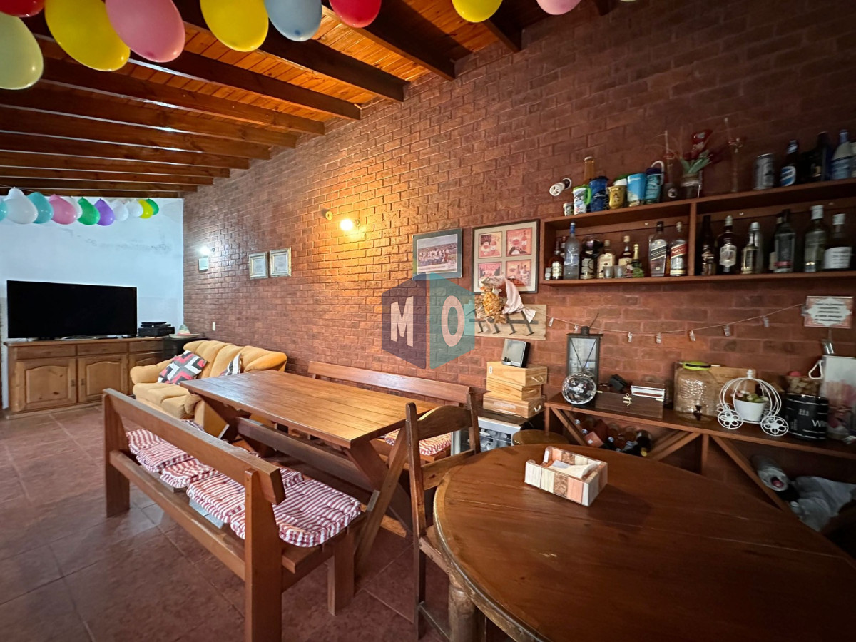 Casa ID.909 - Casa en venta Playa Mansa - 4 dormitorios Parada 19.