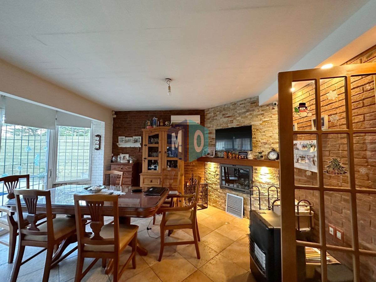 Casa ID.909 - Casa en venta Playa Mansa - 4 dormitorios Parada 19.
