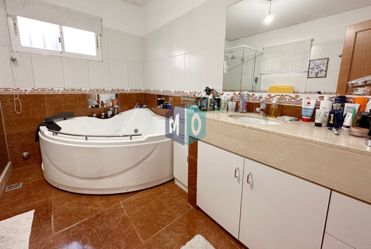 Casa ID.909 - Casa en venta Playa Mansa - 4 dormitorios Parada 19.