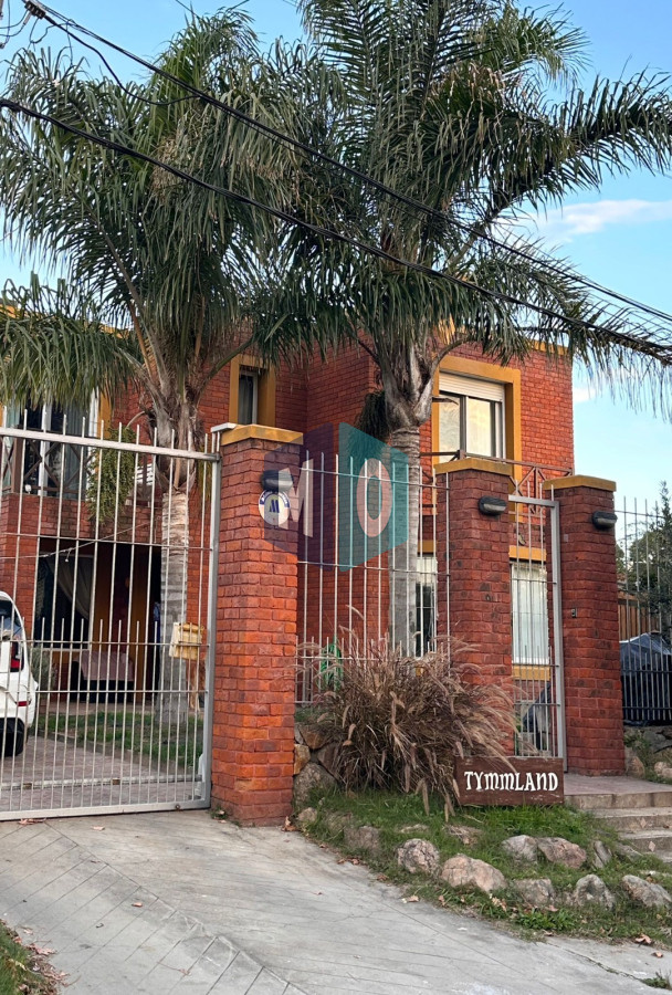 Casa ID.909 - Casa en venta Playa Mansa - 4 dormitorios Parada 19.
