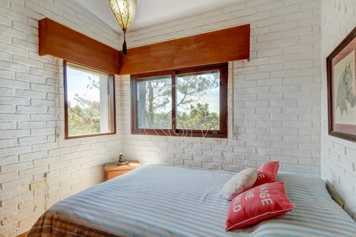 Casa ID.21092860 - Casa en venta 4 dormitorios - Balneario Buenos Aires.