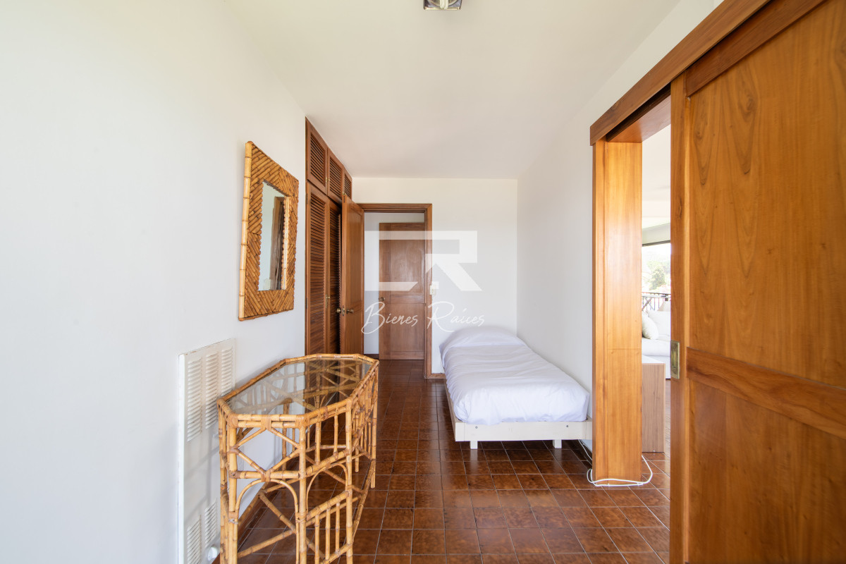 Apartamento ID.823 - Apartamento en alquiler de temporada, 3 dormitorios frente al mar.
