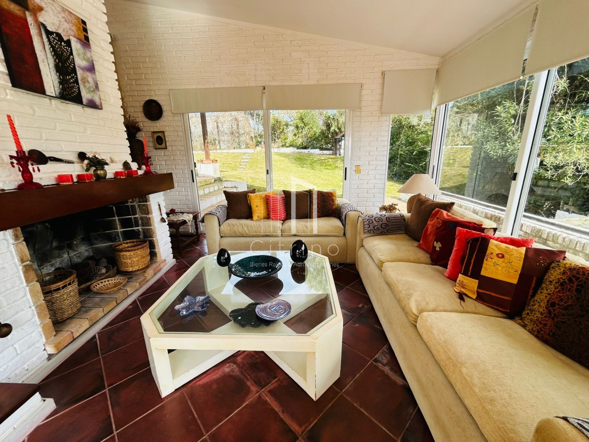 Casa ID.1152 - Casa En Venta, Zona Colegios. Jardines de Cordoba. Punta Del Este.