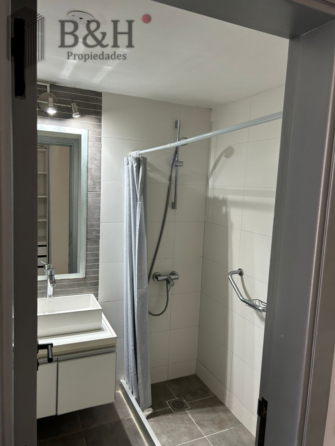 Apartamento ID.3225 - Apartamento en venta y alquiler de 2 dormitorios, Punta Del Este.