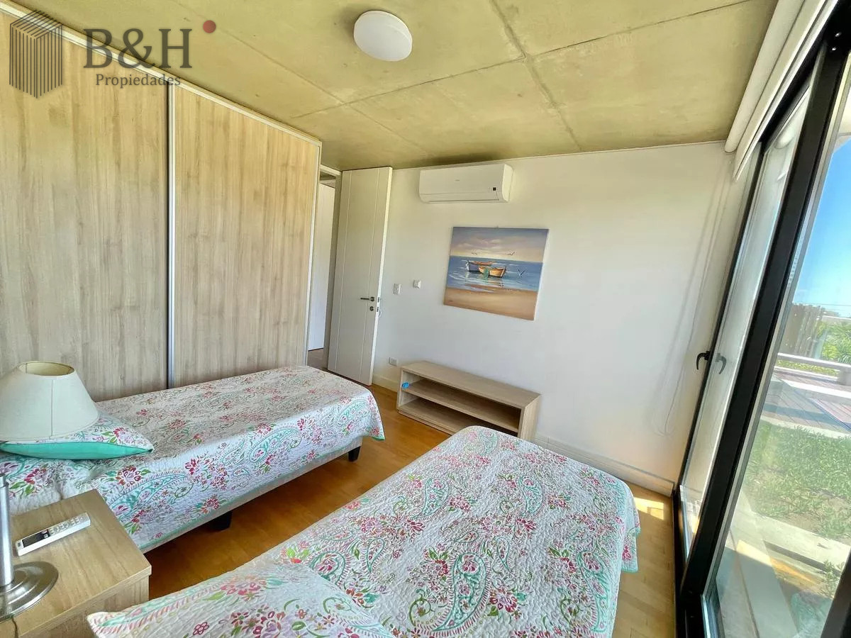 Apartamento ID.2779 - Apartamento en venta , 2 dormitorios, playa mansa, punta del este