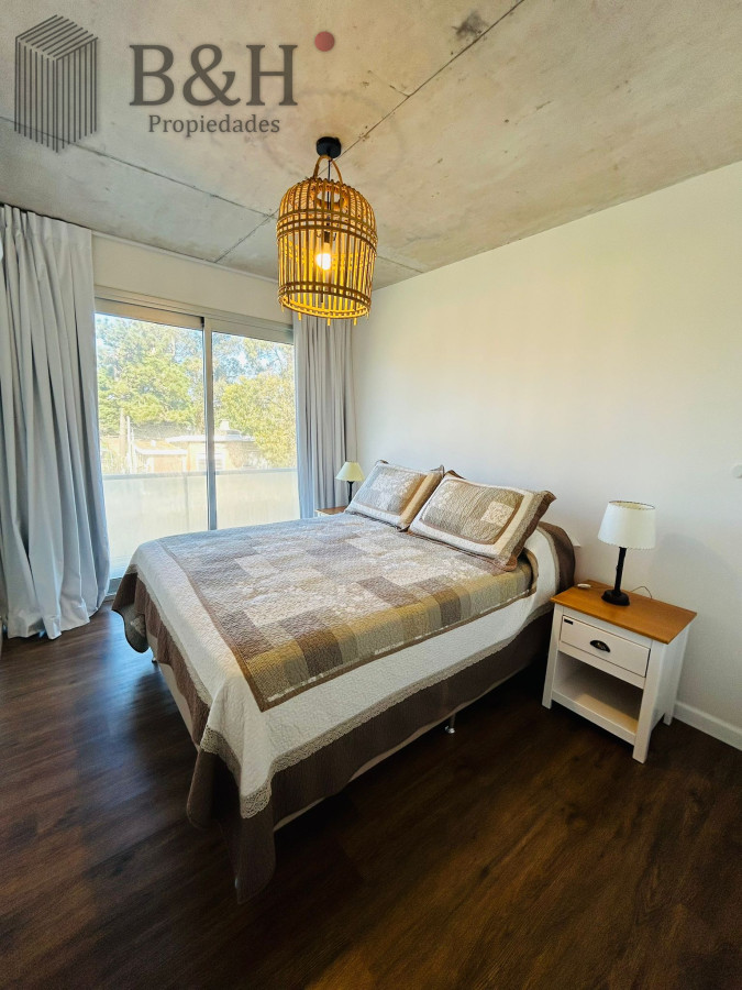 Apartamento ID.5879 - Apartamento en venta 2 Dormitorios , Playa Mansa, Punta del este 