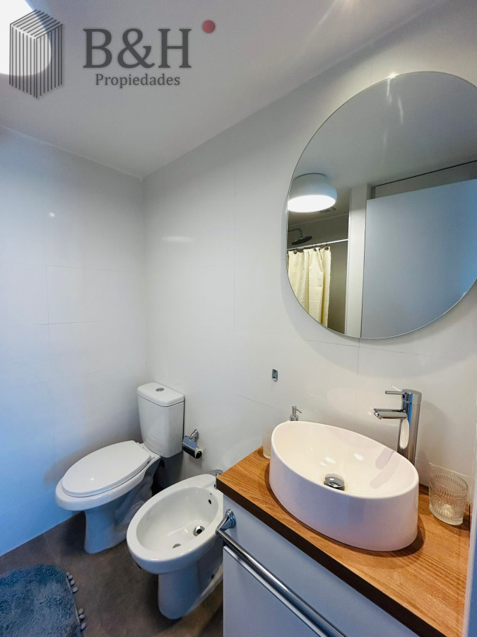 Apartamento ID.5879 - Apartamento en venta 2 Dormitorios , Playa Mansa, Punta del este 