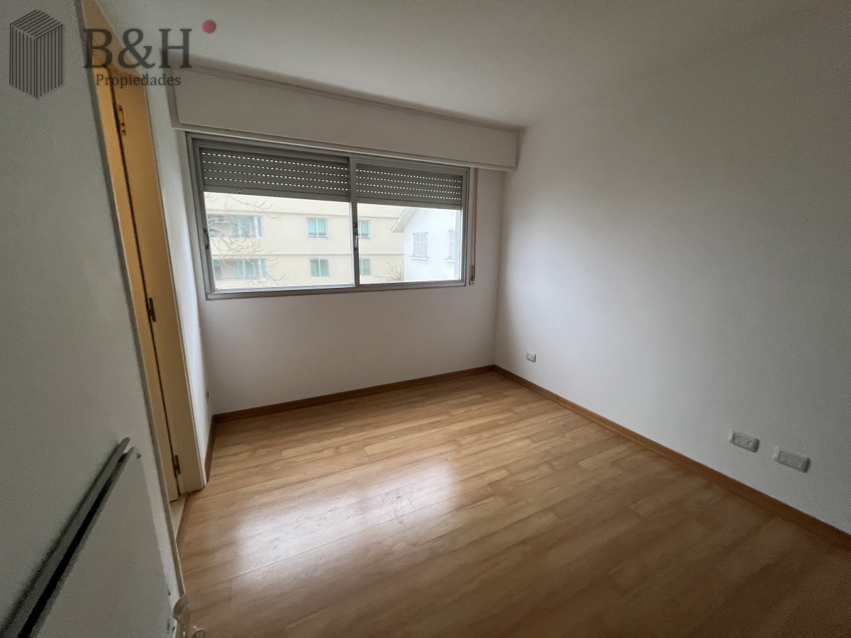 Apartamento ID.3235 - Apartamento en venta, puerto Punta del Este.