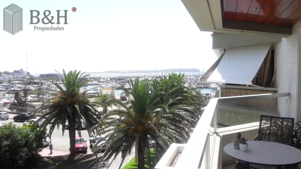 Apartamento ID.5499 - Alquiler de temporada frente al puerto - 2 dormitorios.