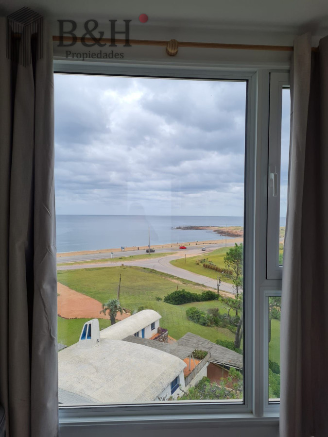Apartamento ID.3973 - Apartamento en primera linea - 4 dormitorios Pinares Playa Mansa.