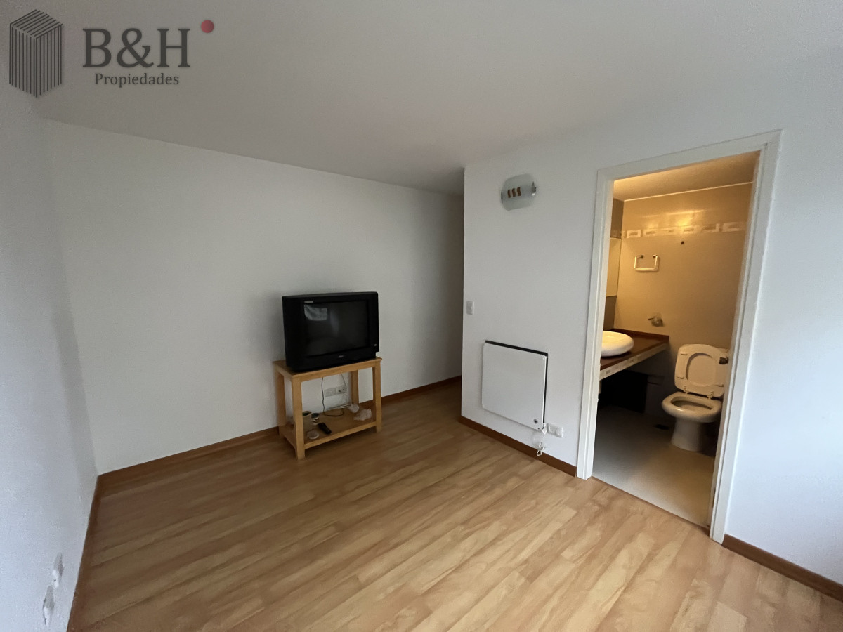 Apartamento ID.3235 - Apartamento en venta, puerto Punta del Este.