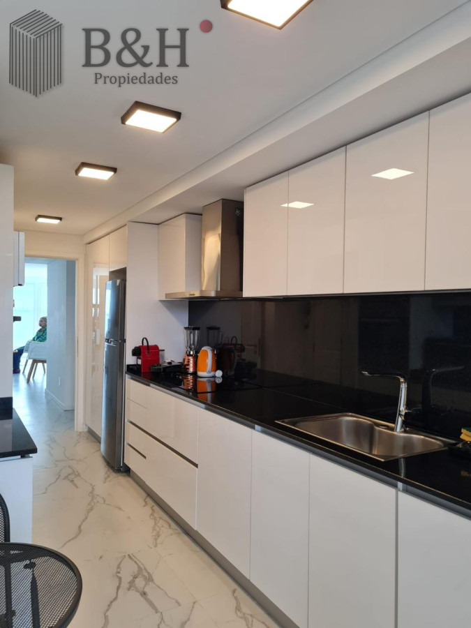 Apartamento ID.3973 - Apartamento en primera linea - 4 dormitorios Pinares Playa Mansa.