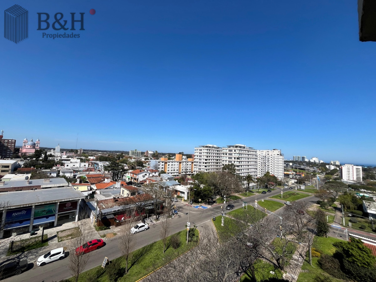 Apartamento ID.4295 - Apartamento en venta - 3 dormitorios Barrio Ipora.