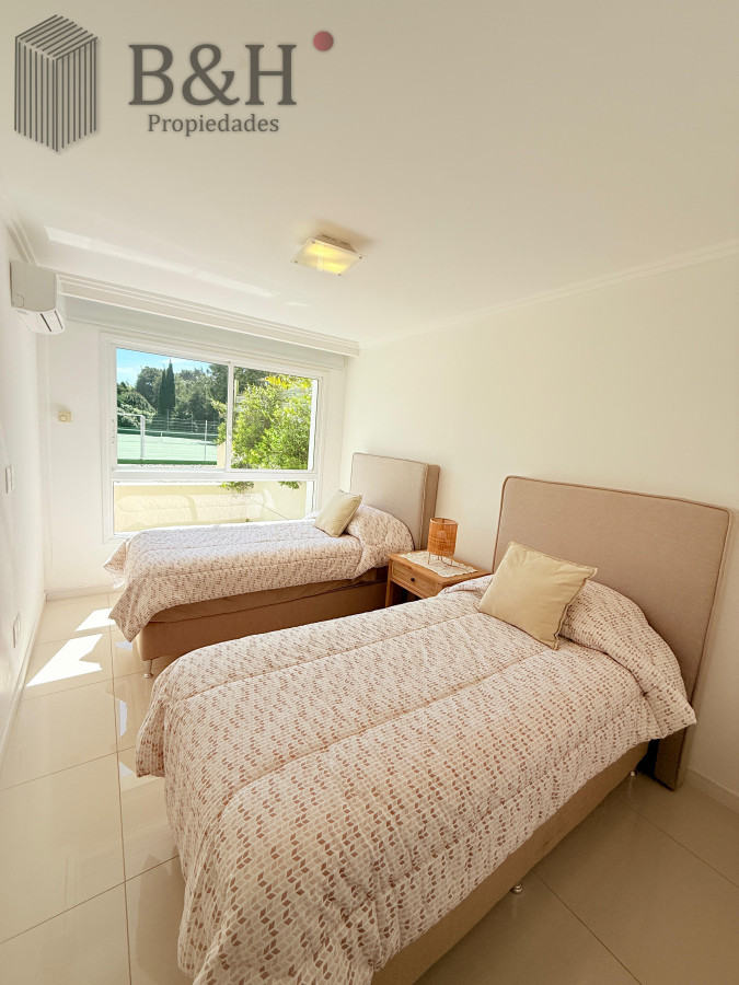 Apartamento ID.5847 - Edificio Cruceros Alquiler Temporal - 3 dormitorios 