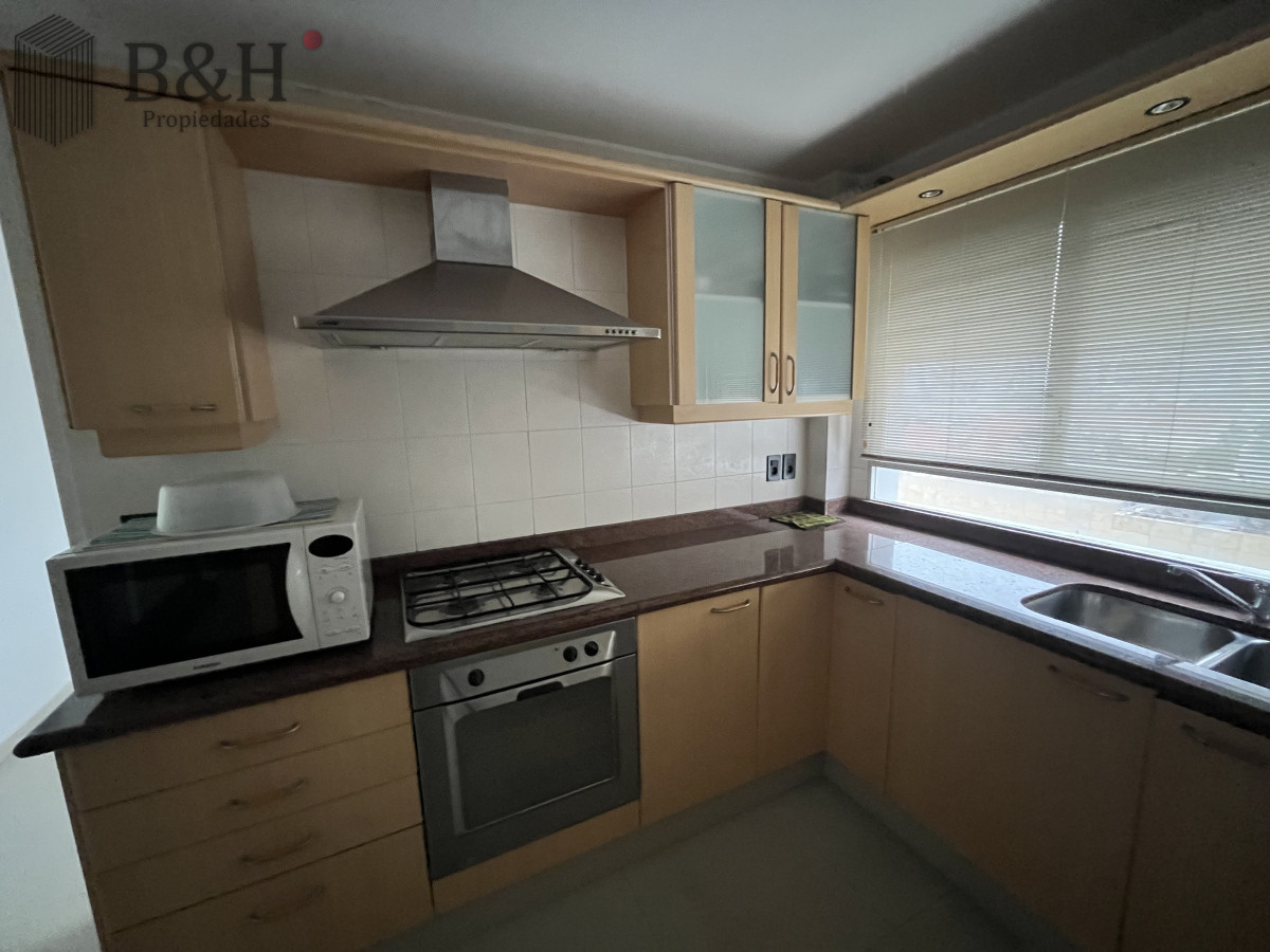 Apartamento ID.3235 - Apartamento en venta, puerto Punta del Este.