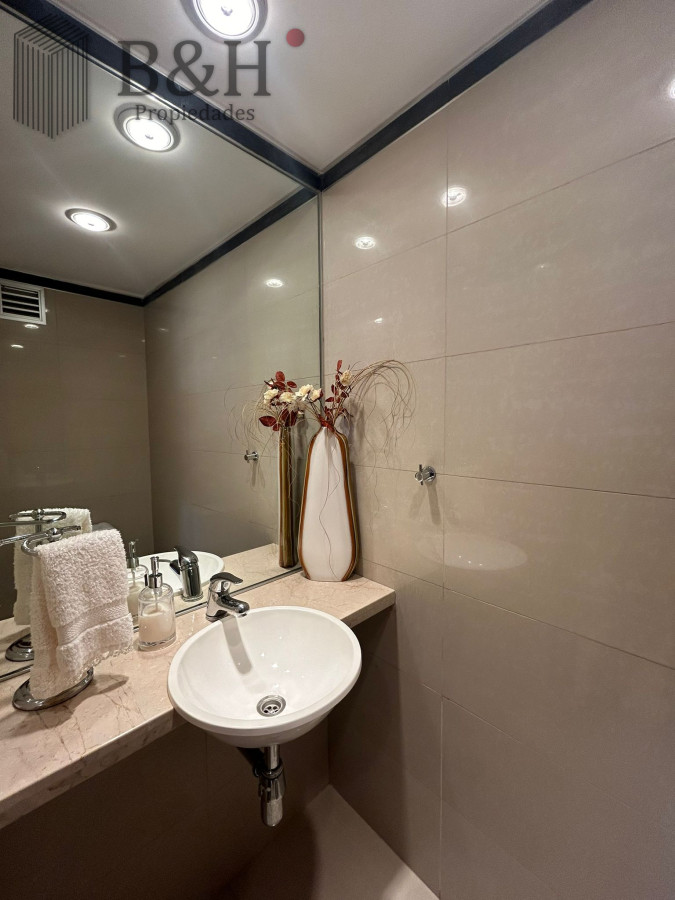 Apartamento ID.3706 - Apartamento en alquiler - Primera línea Brava 3 dormitorios + Dep.