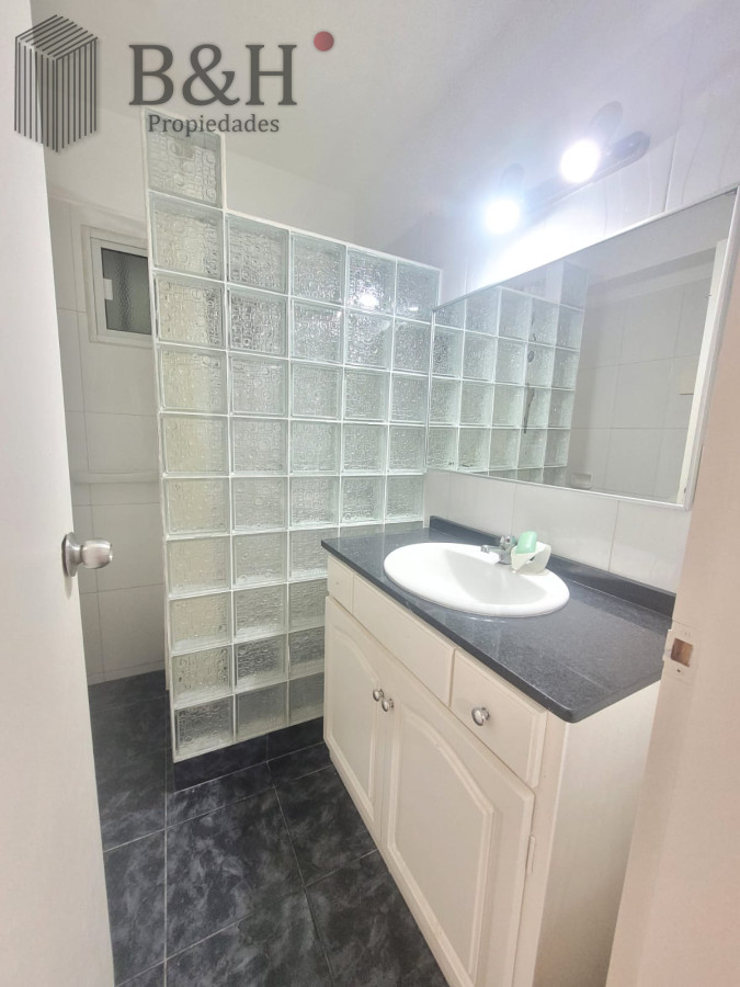 Apartamento ID.5275 - Apartamento en Venta, Peninsula, Punta del Este