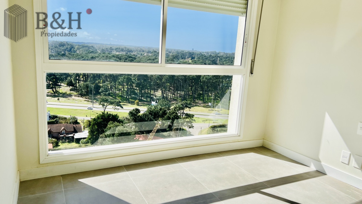 Apartamento ID.3560 - Greenlife. 3 Dormitorios con 4 baños. OPORTUNIDAD.