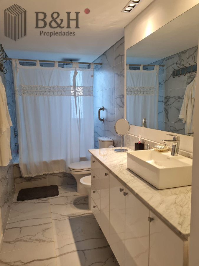 Apartamento ID.3973 - Apartamento en primera linea - 4 dormitorios Pinares Playa Mansa.