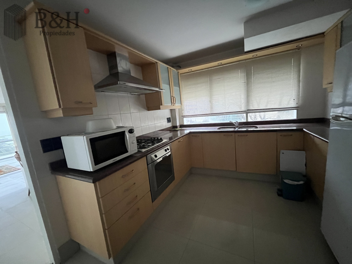 Apartamento ID.3235 - Apartamento en venta, puerto Punta del Este.