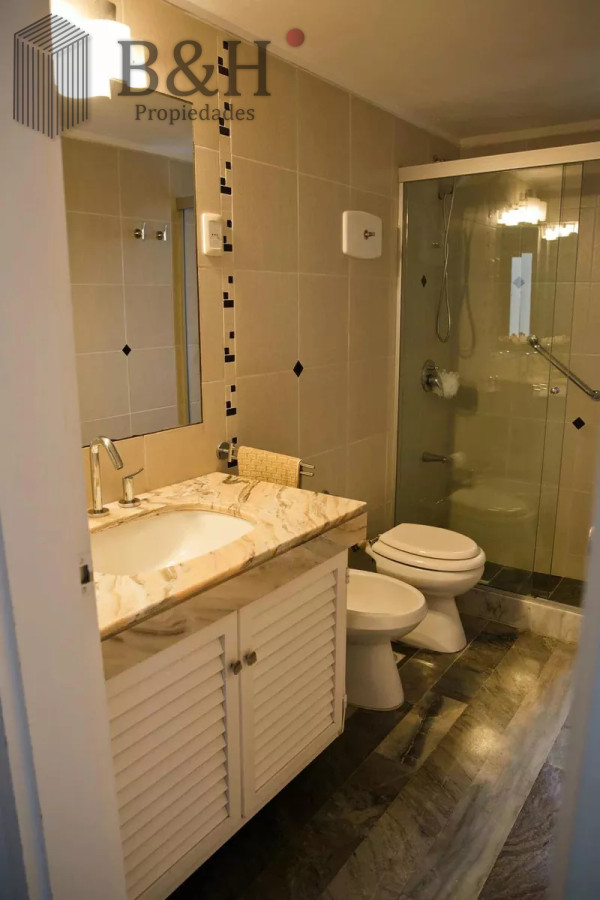 Apartamento ID.3709 - Apartamento frente al mar - Playa brava 3 dormitorios.