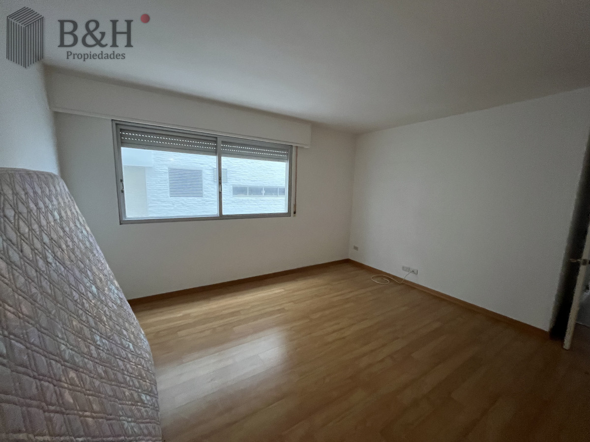 Apartamento ID.3235 - Apartamento en venta, puerto Punta del Este.