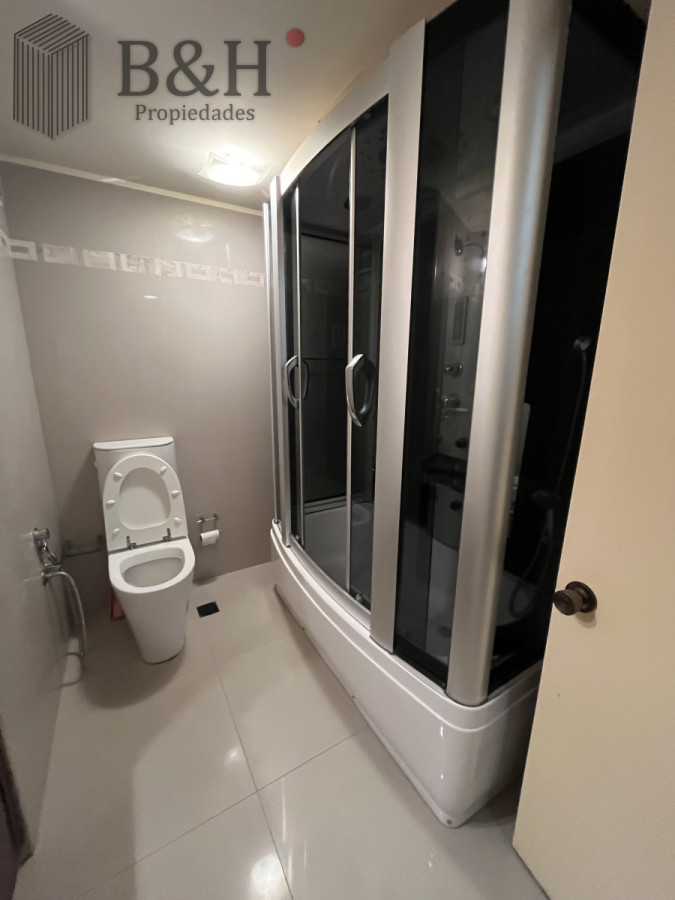 Apartamento ID.3235 - Apartamento en venta, puerto Punta del Este.