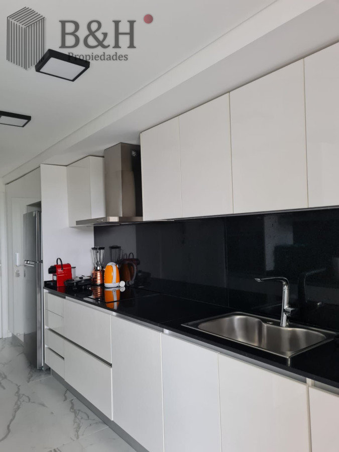 Apartamento ID.3973 - Apartamento en primera linea - 4 dormitorios Pinares Playa Mansa.