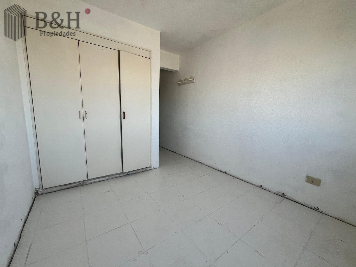 Apartamento ID.4295 - Apartamento en venta - 3 dormitorios Barrio Ipora.