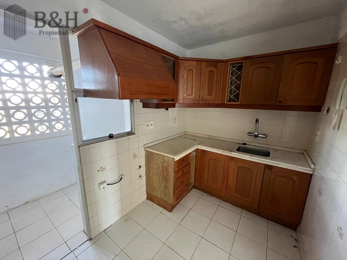 Apartamento ID.4295 - Apartamento en venta - 3 dormitorios Barrio Ipora.