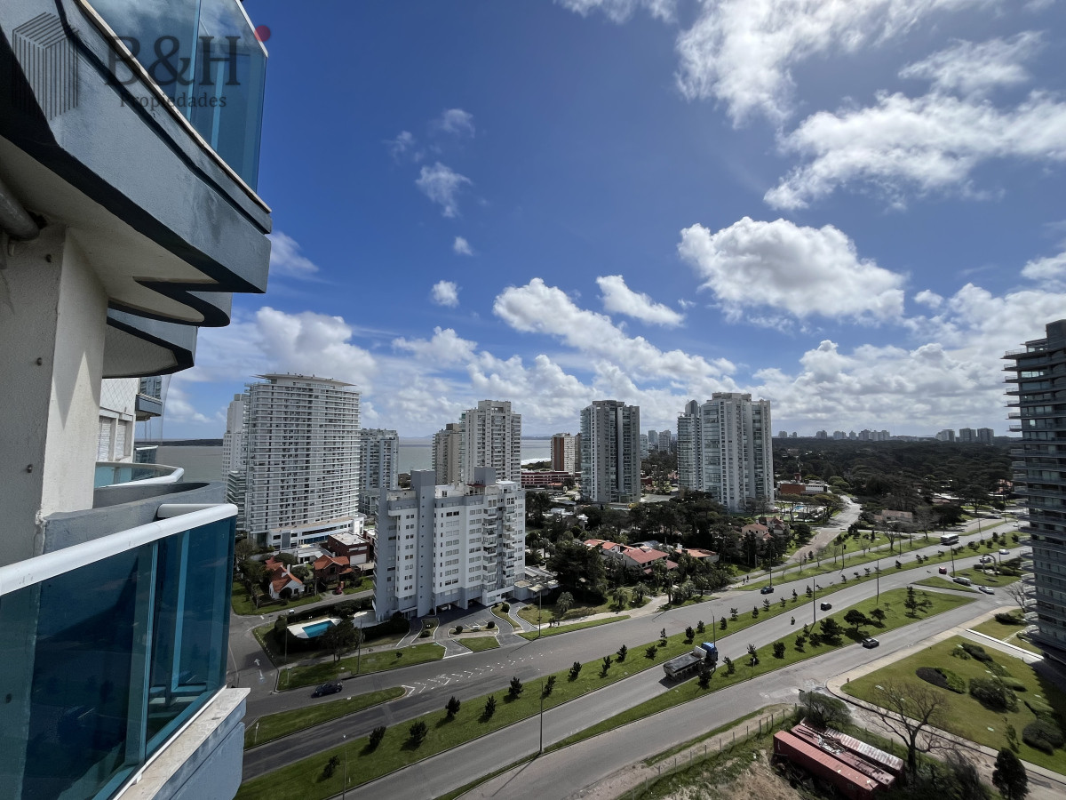 Apartamento ID.4139 - Casino Tower - 3 dormitorios Full Amenities..