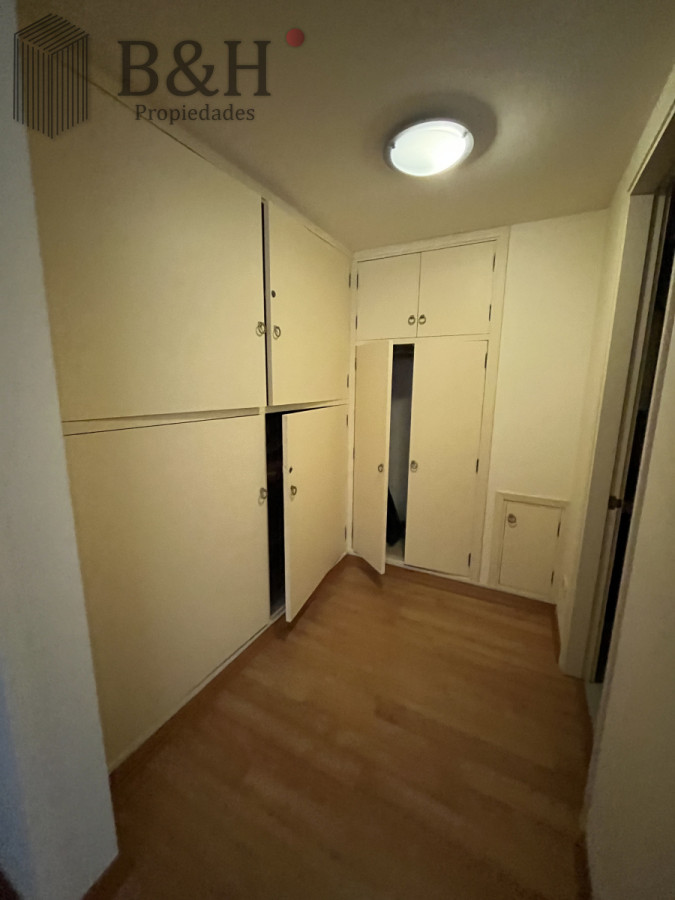 Apartamento ID.3235 - Apartamento en venta, puerto Punta del Este.