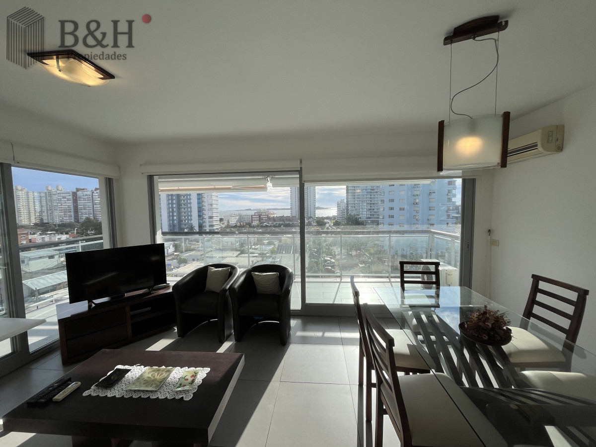 Apartamento ID.5878 - Alquiler Apartamento Torre Francia Con Parrillero, Vista Al Mar