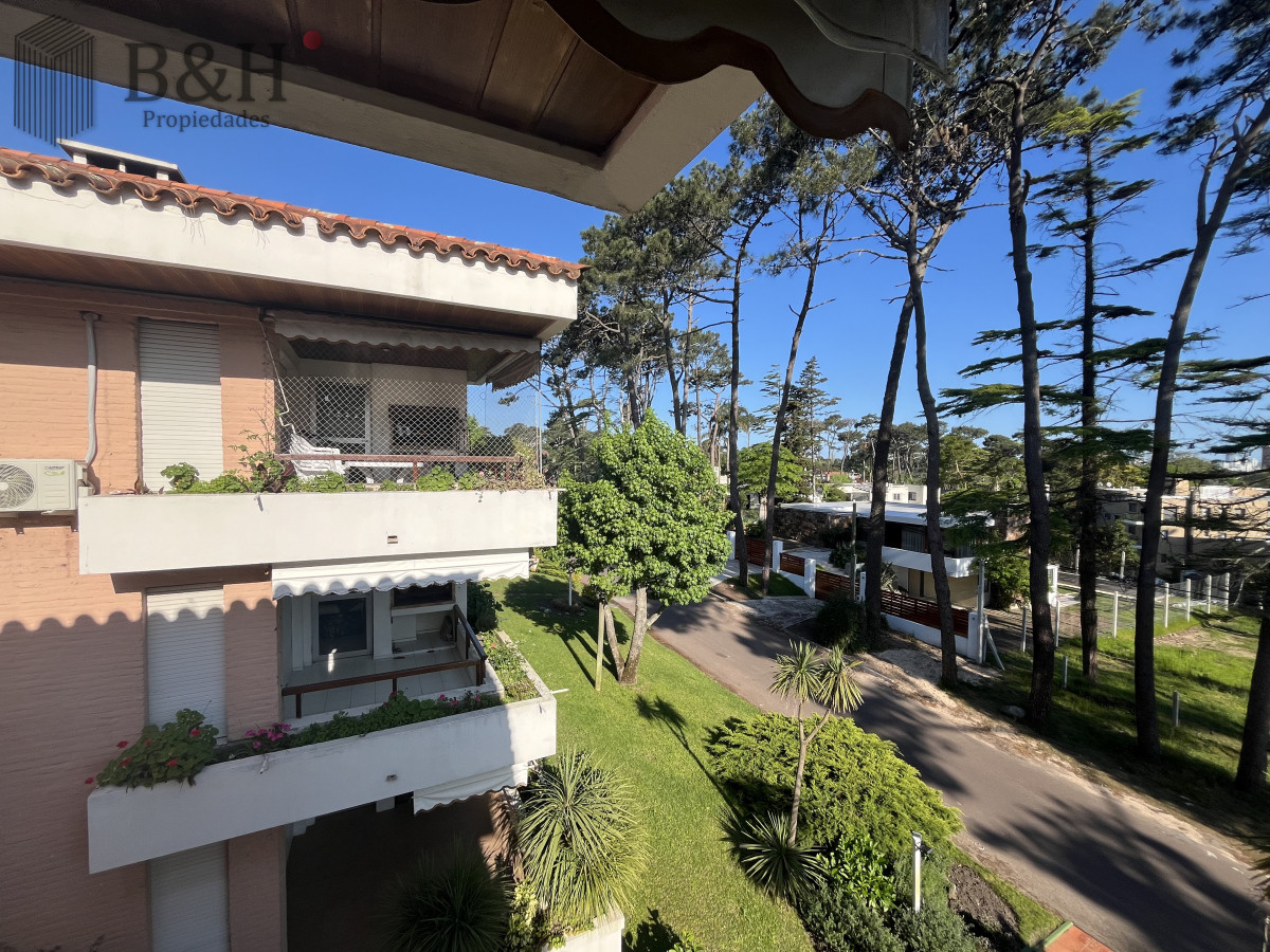 Apartamento ID.3765 - Apartamento en venta o alquiler temporario - 3 dormitorios Playa Mansa.