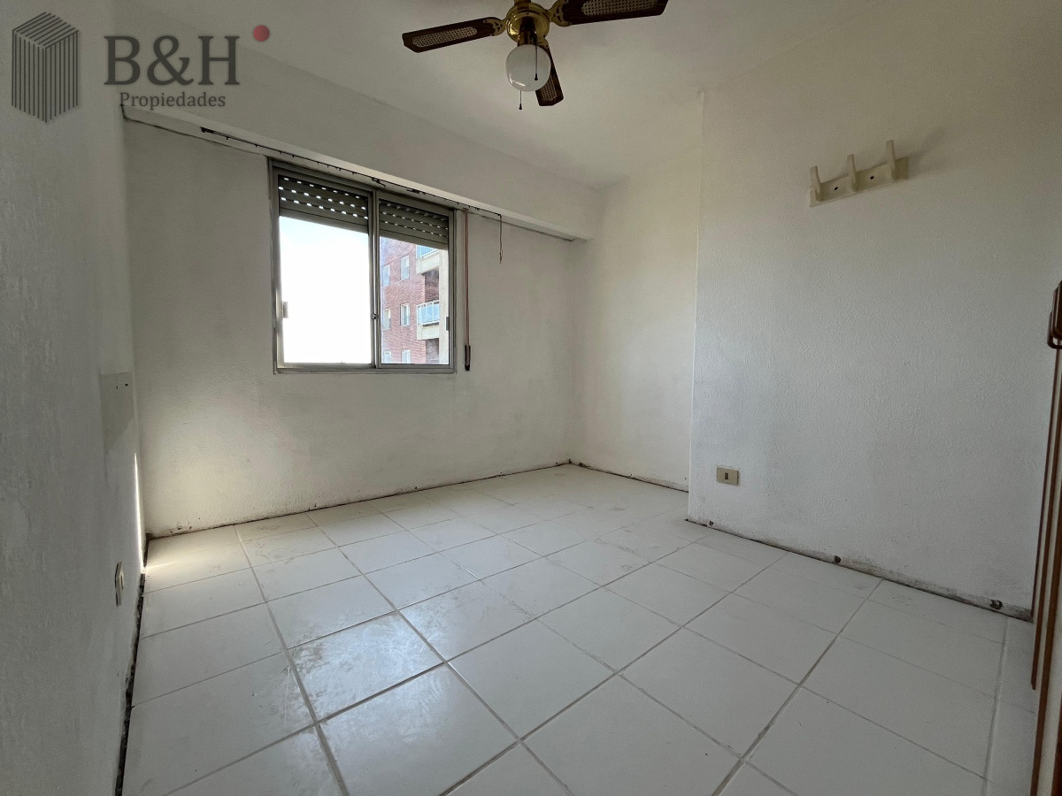 Apartamento ID.4295 - Apartamento en venta - 3 dormitorios Barrio Ipora.