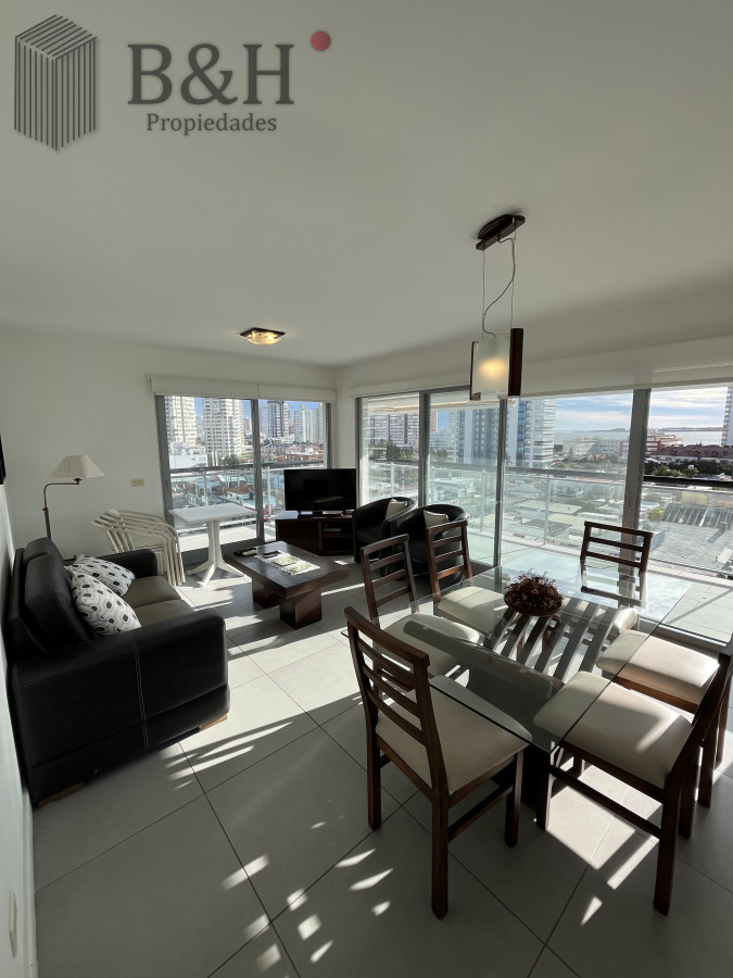 Apartamento ID.5878 - Alquiler Apartamento Torre Francia Con Parrillero, Vista Al Mar