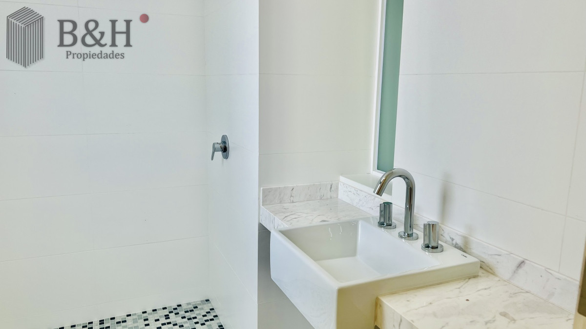 Apartamento ID.3560 - Greenlife. 3 Dormitorios con 4 baños. OPORTUNIDAD.