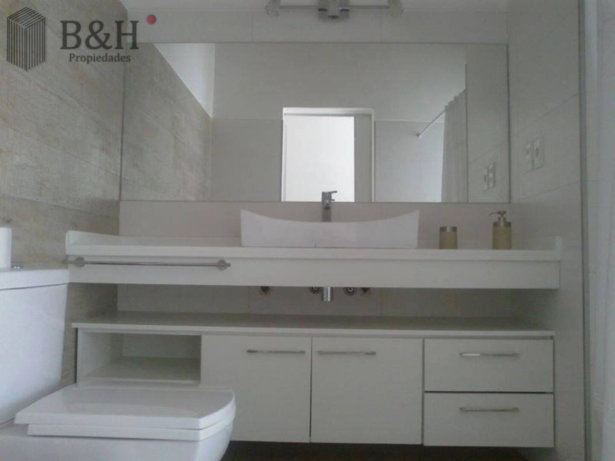 Casa ID.5413 - Casa en alquiler de temporada - Punta Del Este 5 dormitorios, Piscina.