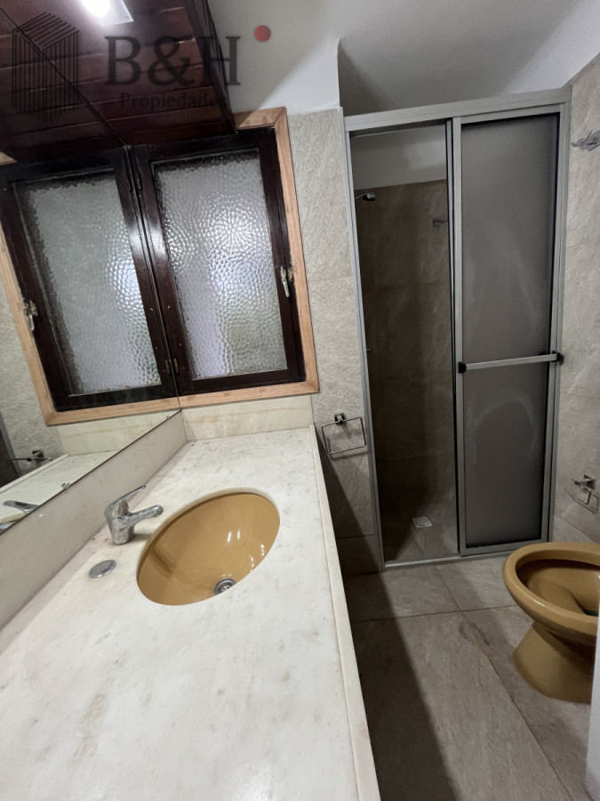 Casa ID.3729 - Casa En Venta o alquiler anual, Zona Cantegril.