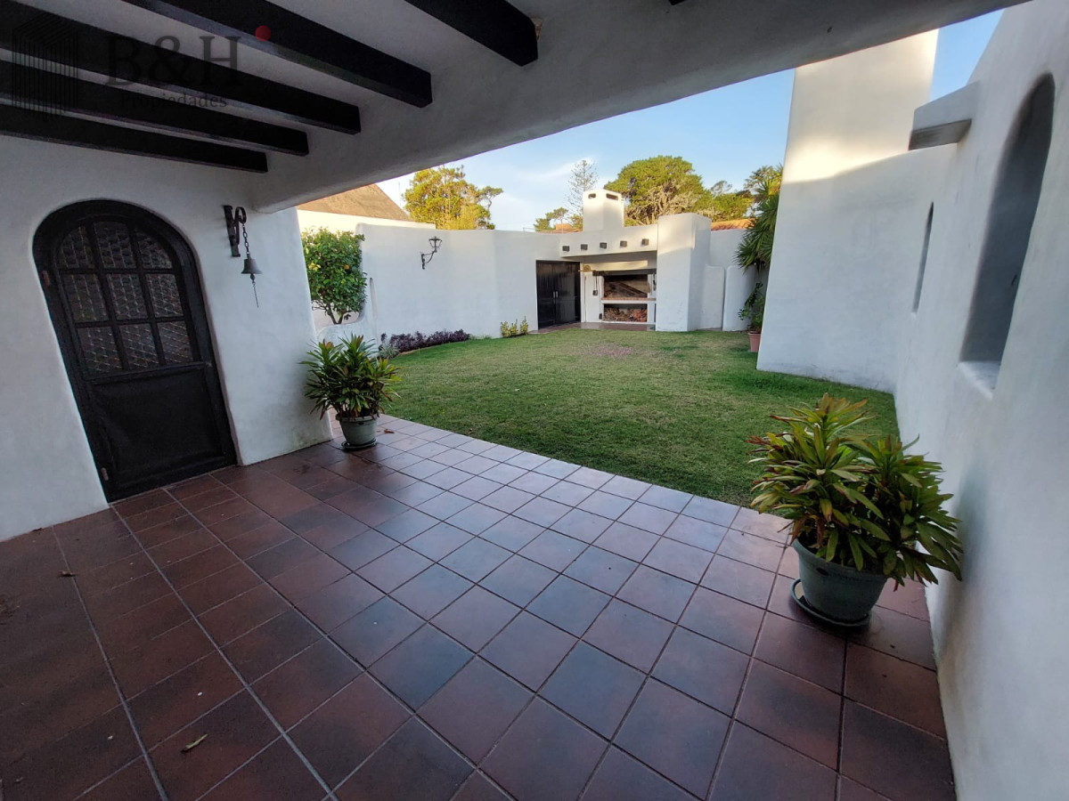 Casa ID.3226 - Casa en Venta, Parada de Playa Mansa, Punta del Este