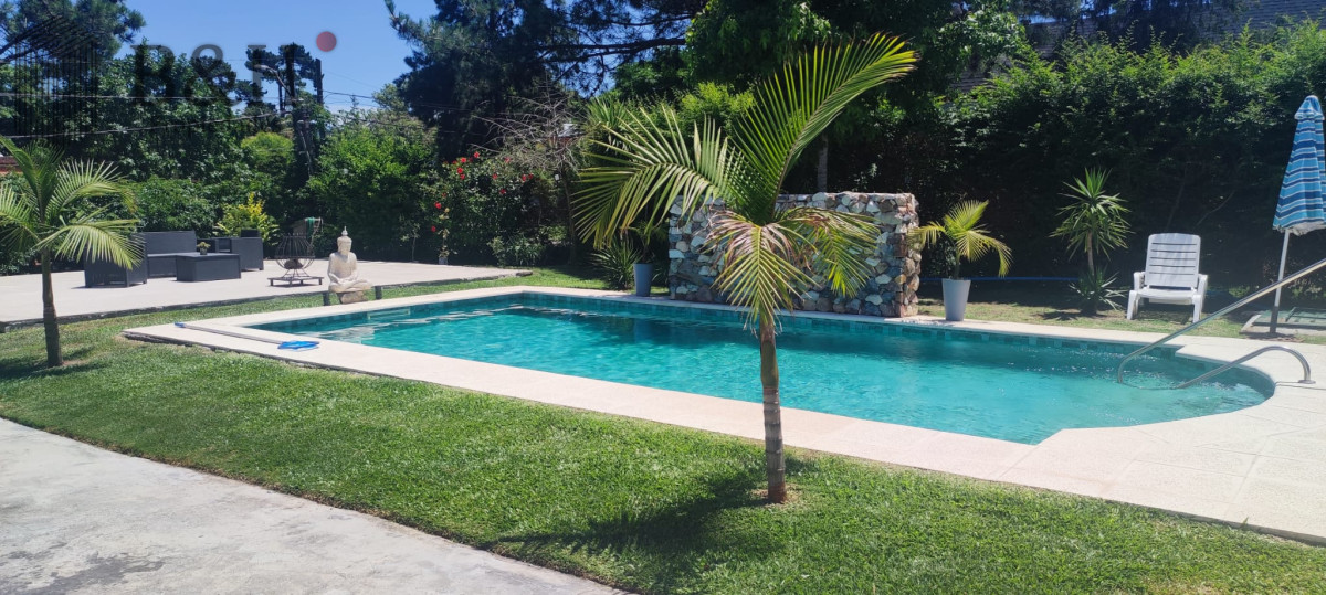 Casa ID.5327 - Casa En alquiler de verano y Venta Punta Del Este, Pinares.