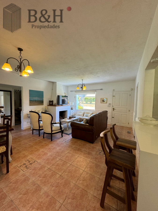 Casa ID.6153 - Casa En Rincón Del Indio - 3 Dormitorios, Piscina Climatizada, Barbacoa.