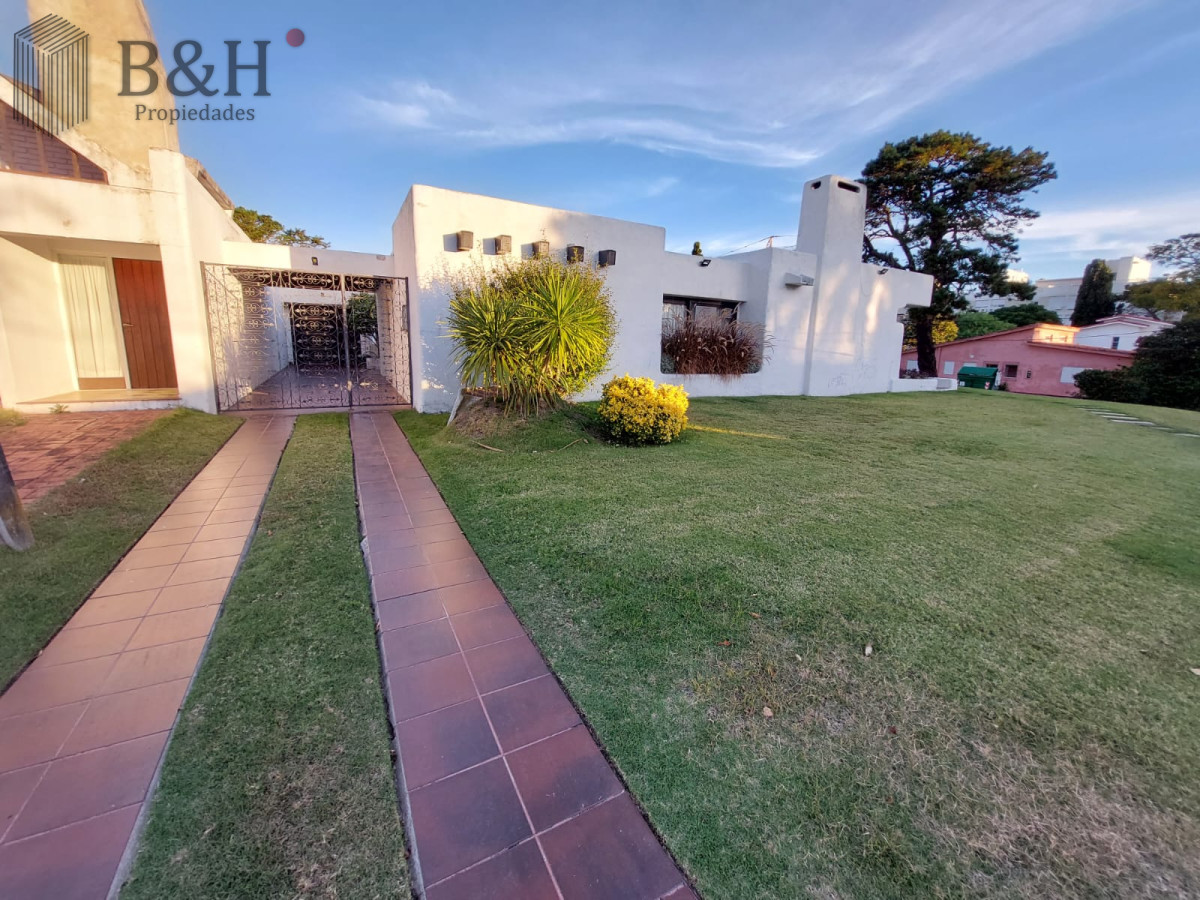 Casa ID.3226 - Casa en Venta, Parada de Playa Mansa, Punta del Este