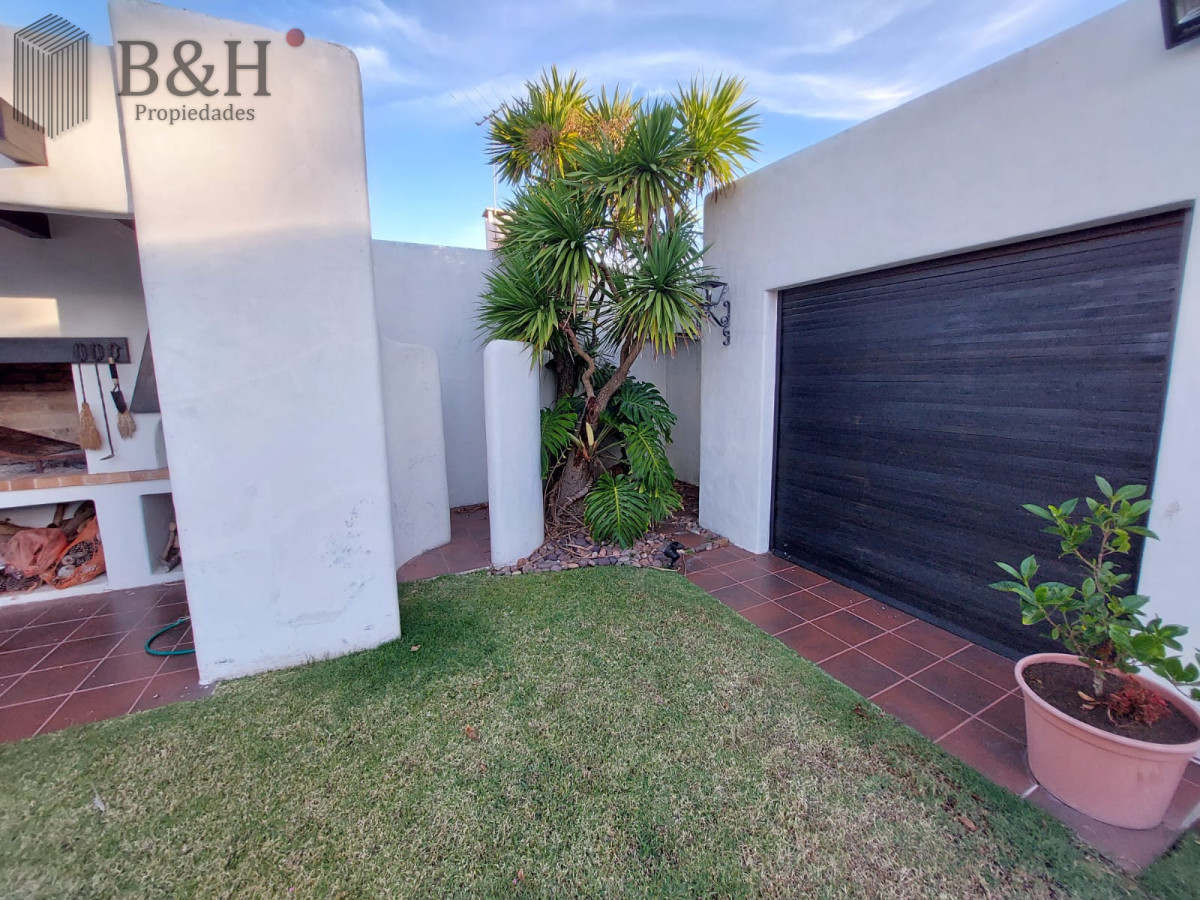Casa ID.3226 - Casa en Venta, Parada de Playa Mansa, Punta del Este