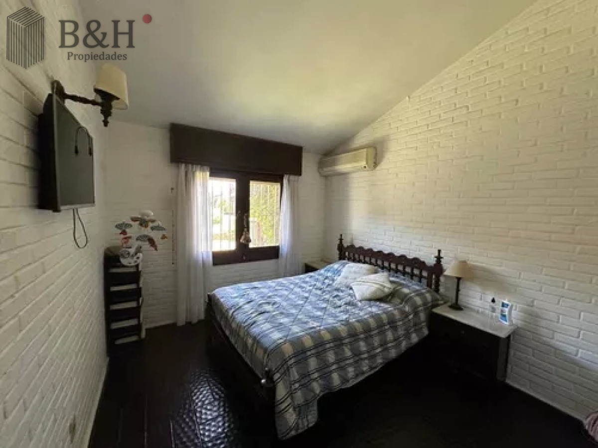 Casa ID.6180 - Casa en alquiler 3 dormitorios, Playa Mansa Punta Del Este.
